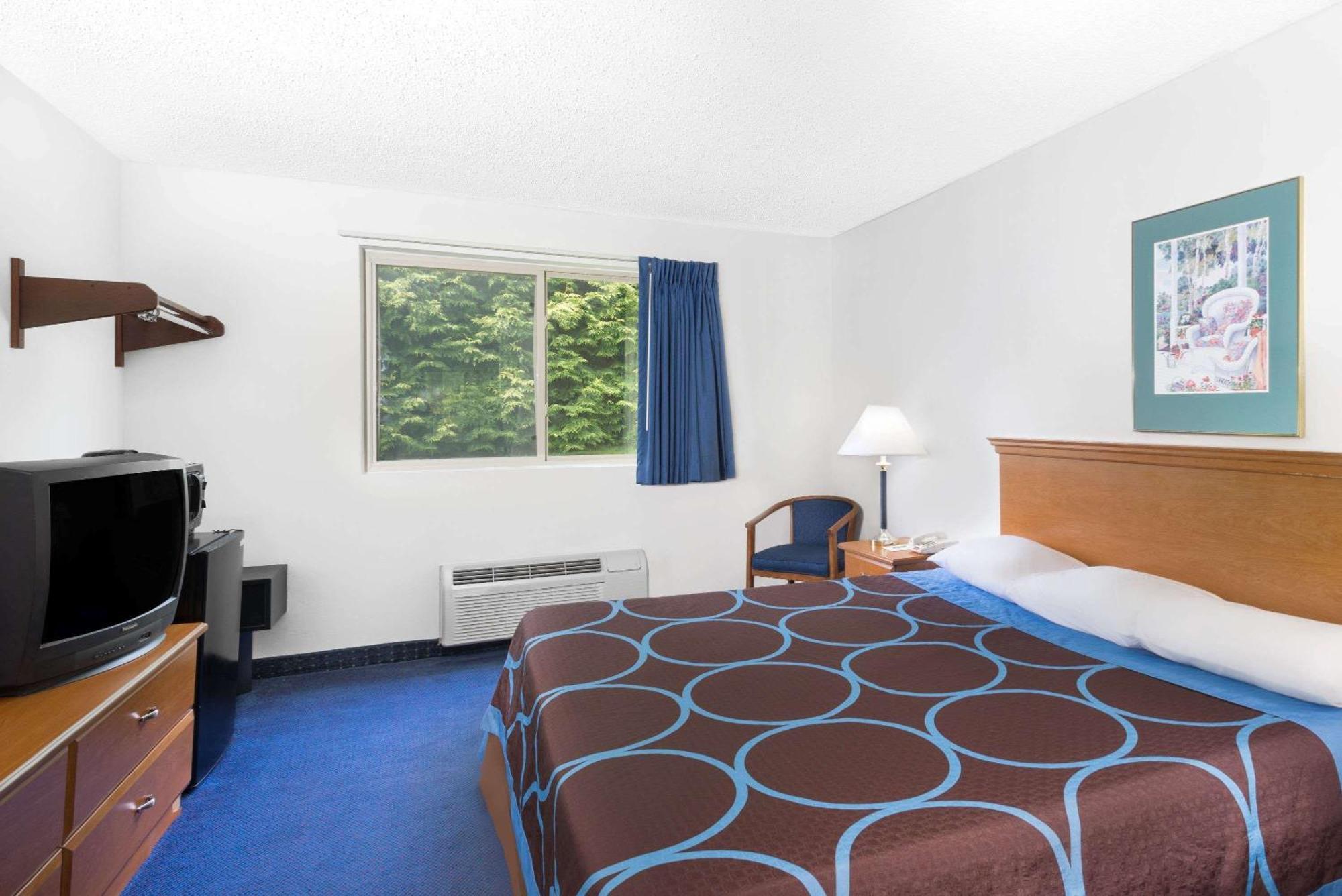 Super 8 By Wyndham Kingston Hotel Buitenkant foto